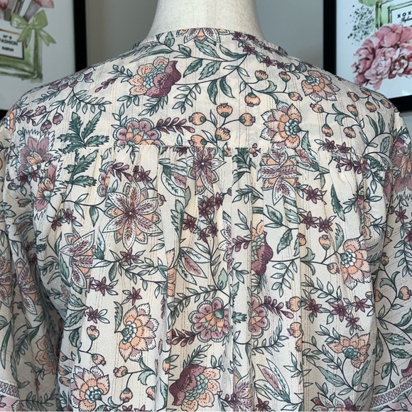 ๐ LoveStitch Surplice Boho Blouse - Picture 10 of 14